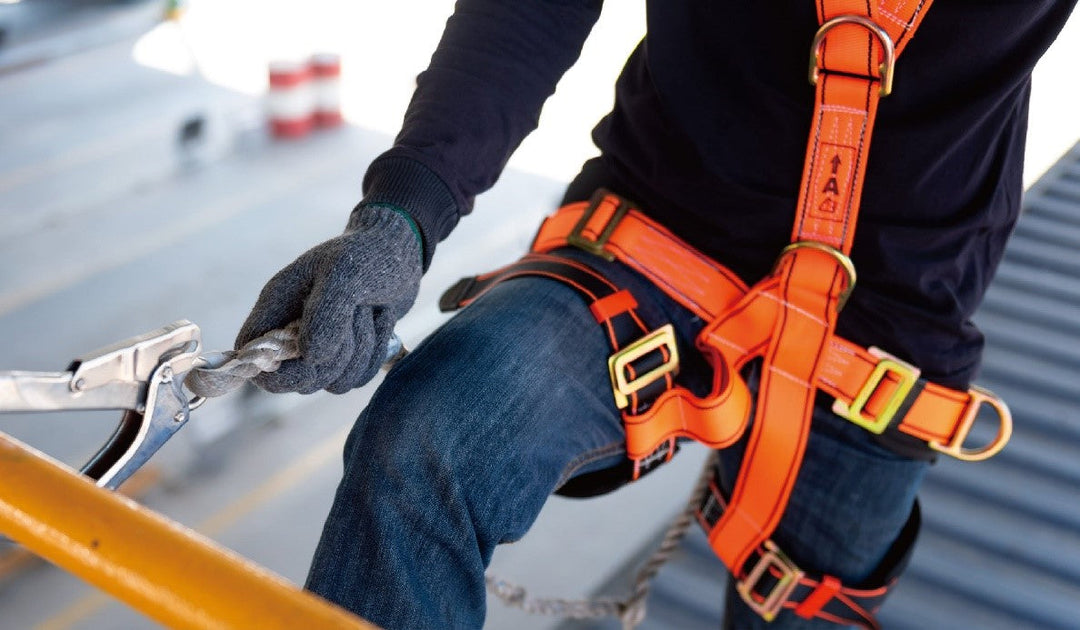 How a High-Quality Safety Harness Can Save Lives in High-Risk Environments?